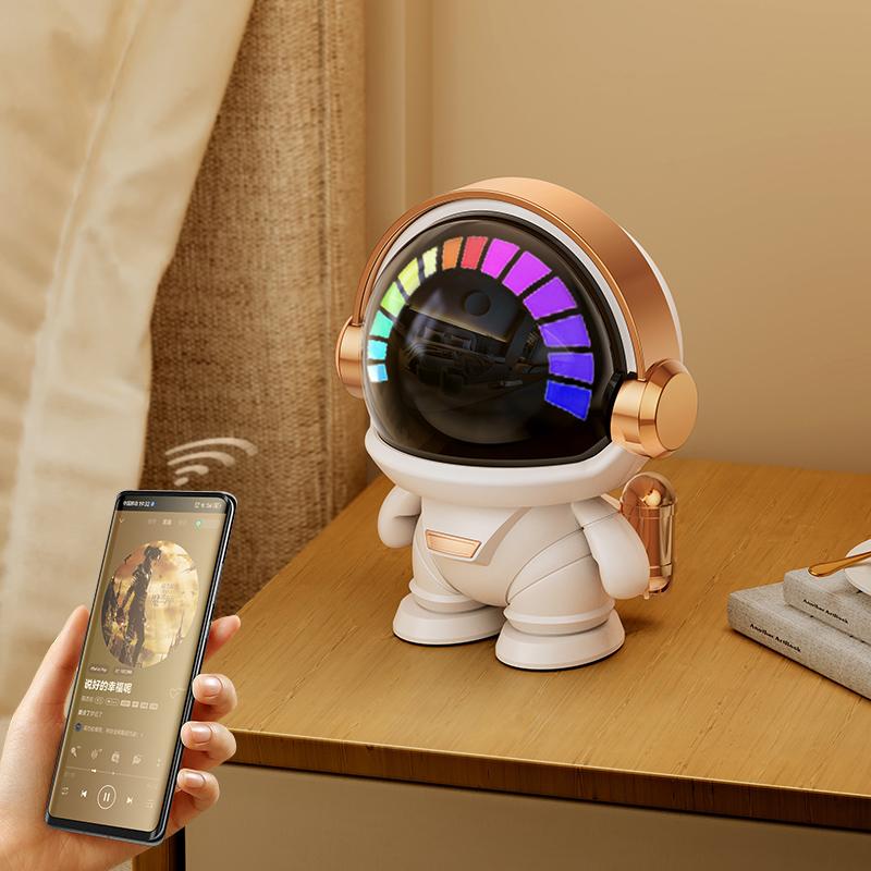 Astronaut Wireless Bluetooth Speaker Tws Couplet Cute Cool Gift Audio